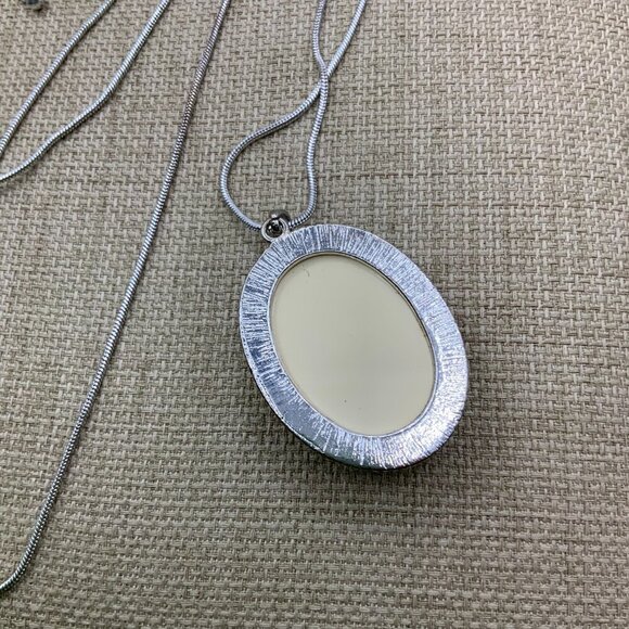 Eiffel Tower Paris Vintage Style Cabochon Silver Tone Pendant Necklace - Picture 5 of 9